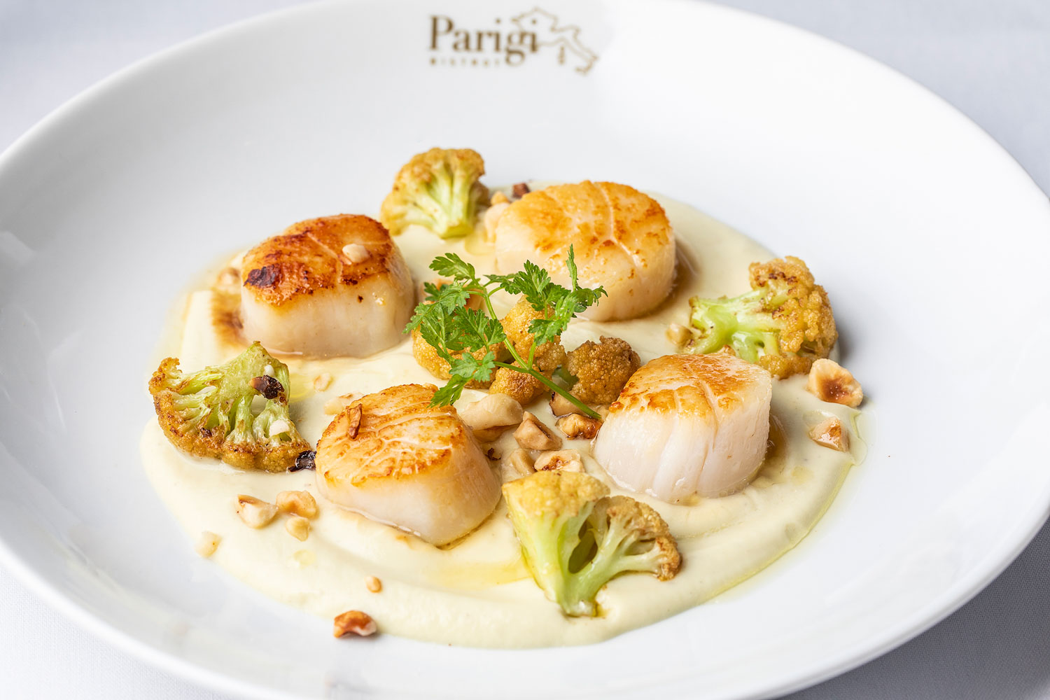 Coquilles st. Jacques en veloutè de chou-fleur Noisette