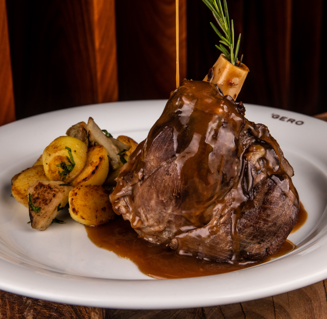 SPALLA D’AGNELLO AL FORNO