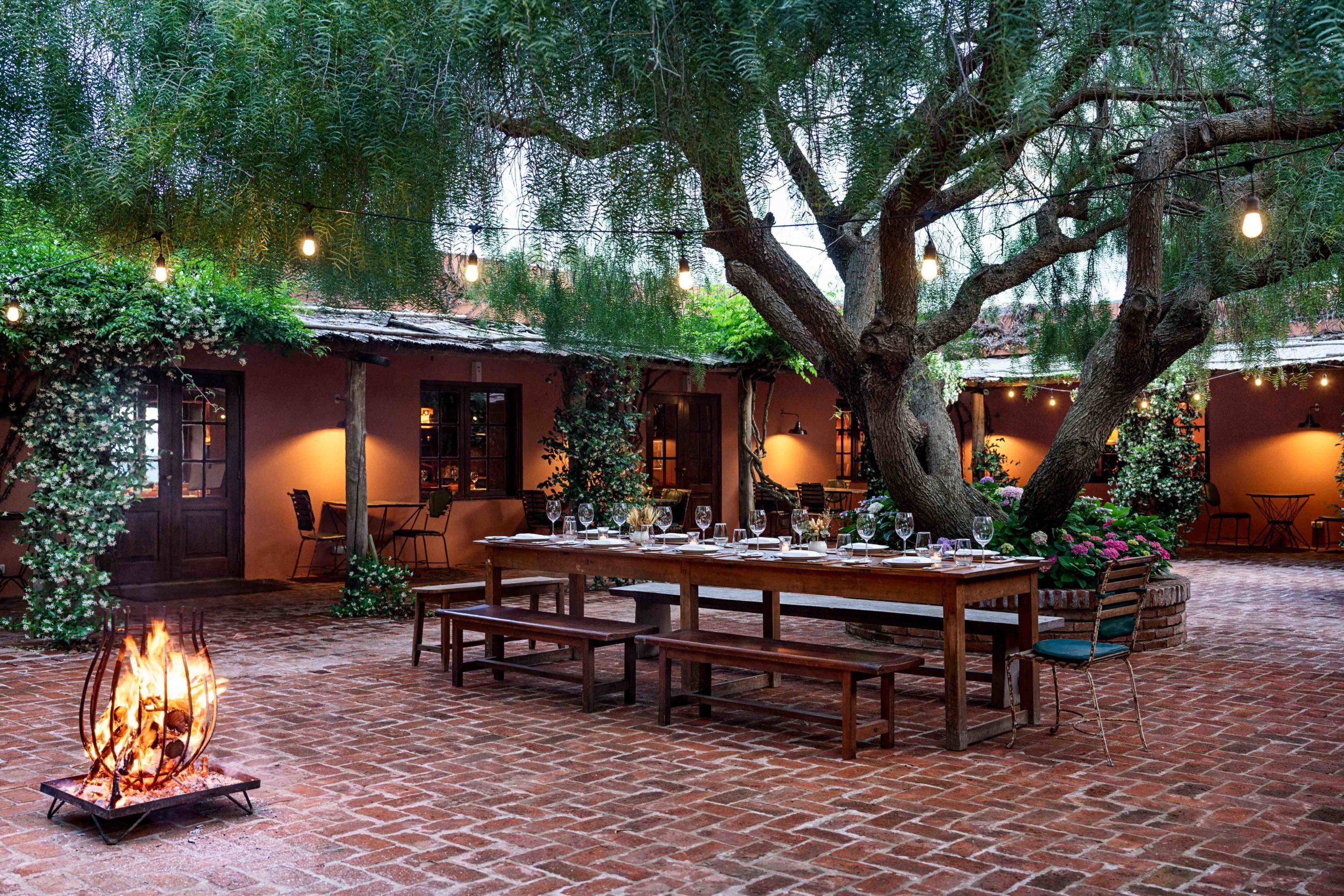 Jantar & Fogo no Pátio Las Piedras