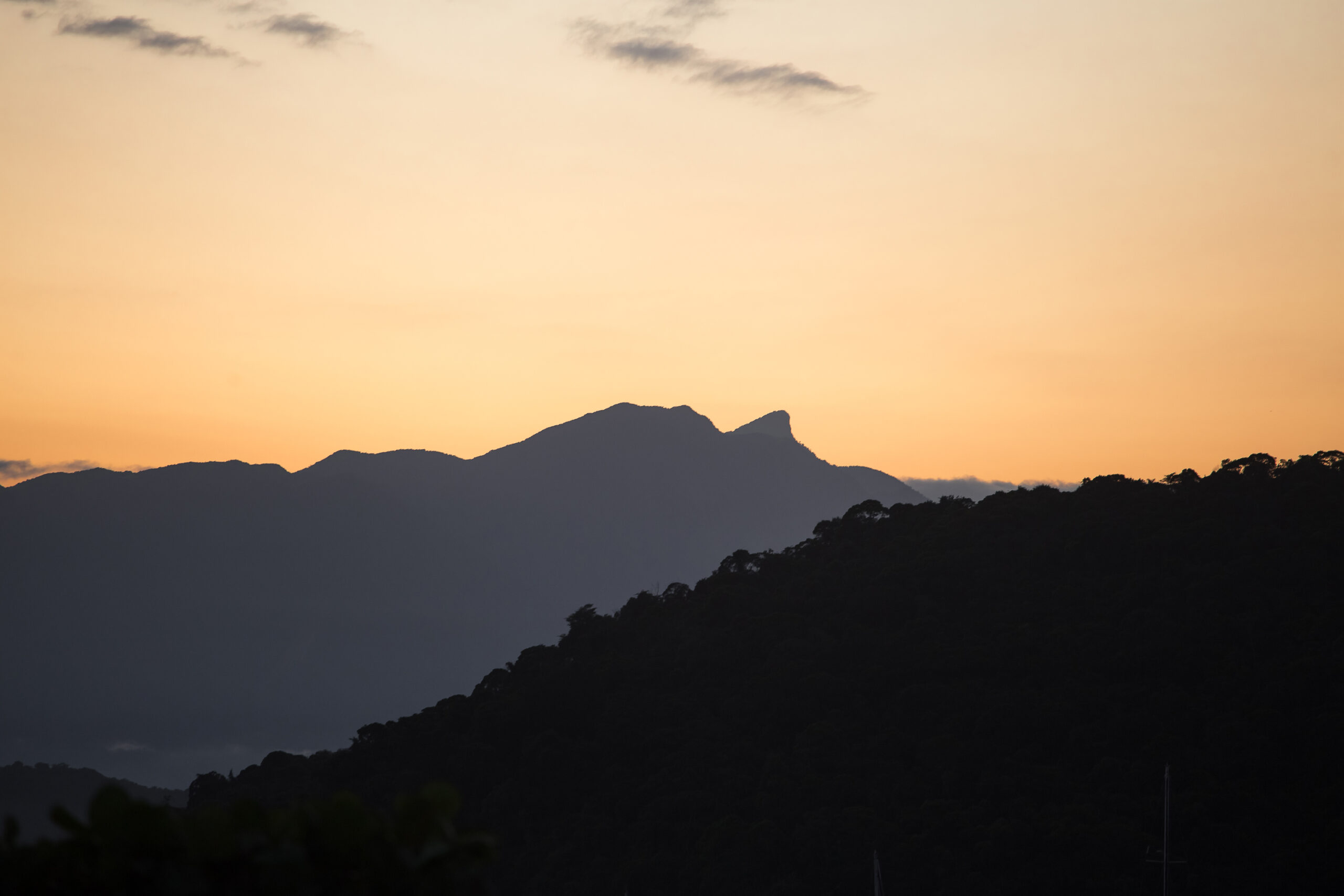 Trilha Pico do Papagaio